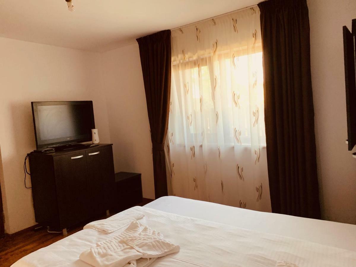 Hotel Casa Carter Sfântu Gheorghe Esterno foto
